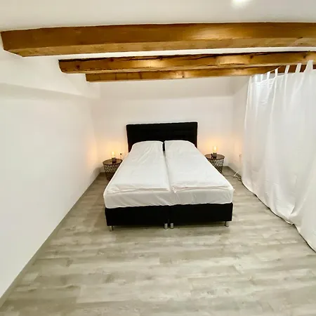 Apartment Jungle Loft - Central/free Parking *